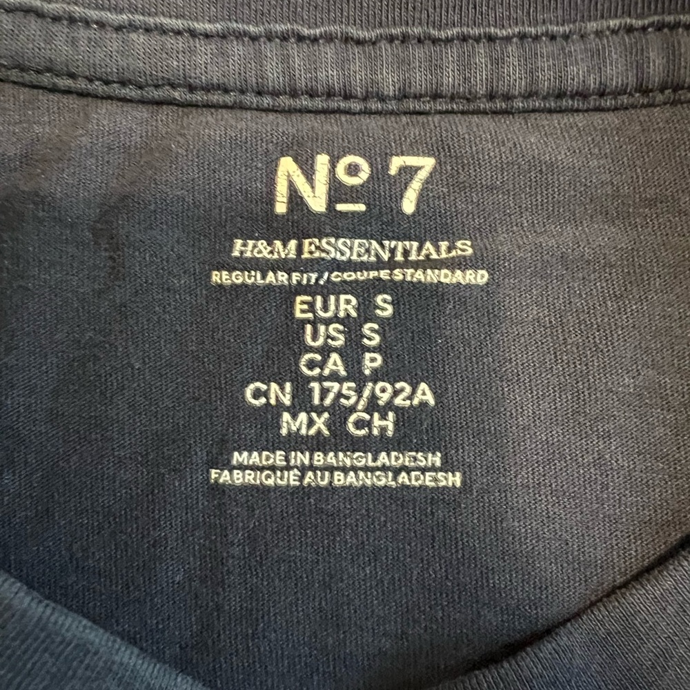 Men’s Basic T-Shirt - Picture 3 of 3